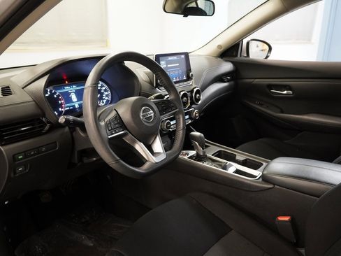 Used 2021 Nissan Sentra SV w/ Trunk Package image 6