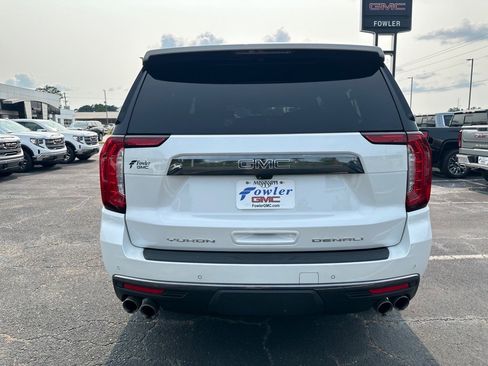 Used 2023 GMC Yukon XL Denali Ultimate image 4
