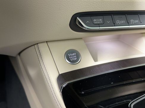 Used 2025 Audi Q5 2.0T Premium Plus w/ Premium Plus Package image 27