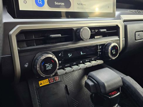 Certified 2025 Toyota Tacoma TRD Off-Road w/ TRD Off Road Premium Package image 29