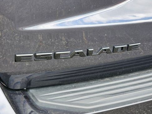 Certified 2025 Cadillac Escalade ESV Sport AWD/4WD image 15
