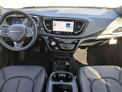 New 2026 Chrysler Voyager LX image 14