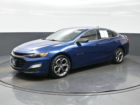 Used 2019 Chevrolet Malibu RS w/ LPO, Convenience Package 2 FWD image 2