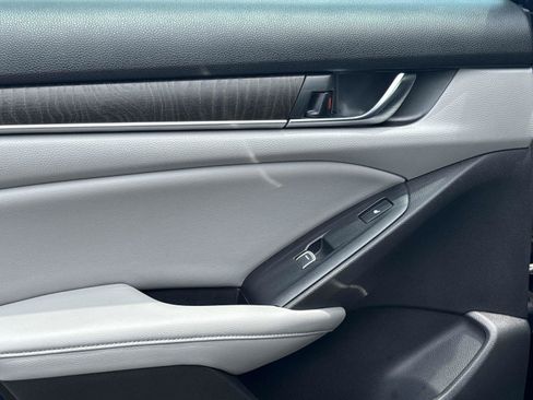 Certified 2018 Honda Accord Touring image 12