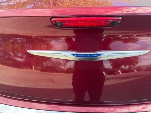 Used 2022 Chrysler 300 Touring RWD image 7