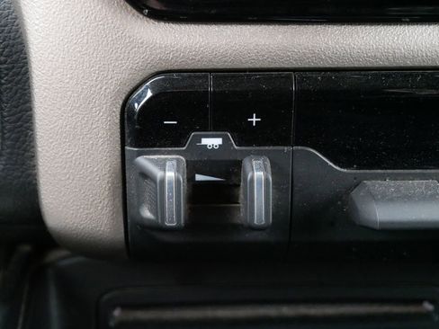 Used 2019 RAM 1500 Laramie image 49