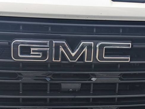 Used 2024 GMC Sierra 1500 Elevation w/ Elevation Premium Package AWD/4WD image 9