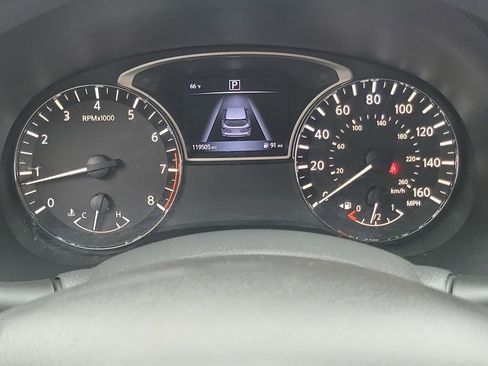 Used 2017 Nissan Pathfinder S FWD image 26