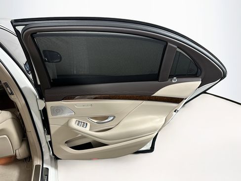 Used 2015 Mercedes-Benz S 550 4MATIC Sedan image 31