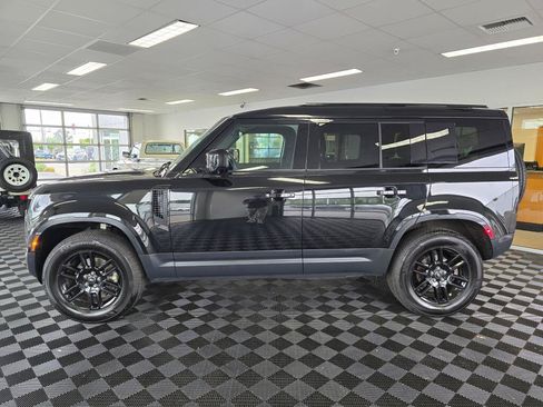 Used 2025 Land Rover Defender 110 S AWD/4WD image 6