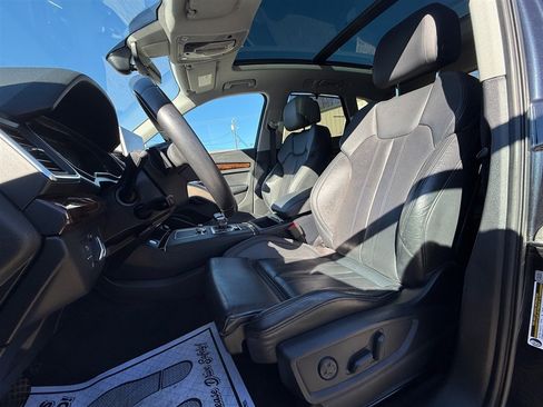 Used 2018 Audi Q5 2.0T Premium Plus w/ Premium Plus Package image 25