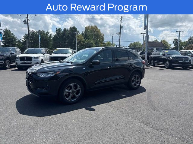 Used 2025 Ford Escape ST-Line Select AWD/4WD image 3