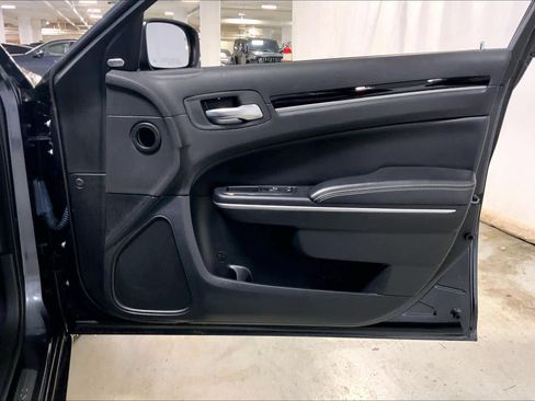 Used 2019 Chrysler 300 S w/ 300S Premium Group image 22