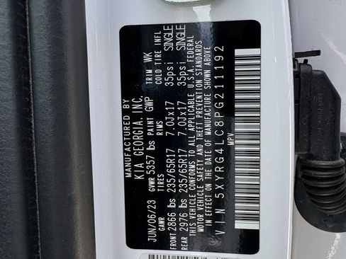 Used 2023 Kia Sorento LX FWD image 30