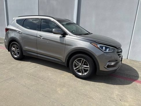 Used 2017 Hyundai Santa Fe Sport FWD image 1