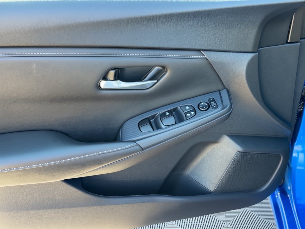Used 2025 Nissan Sentra SV FWD image 14