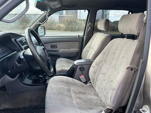 Used 2001 Toyota 4Runner SR5 image 9