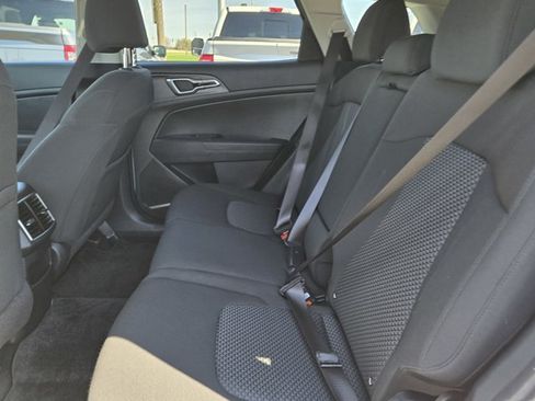 Used 2025 Kia Sportage LX FWD image 27