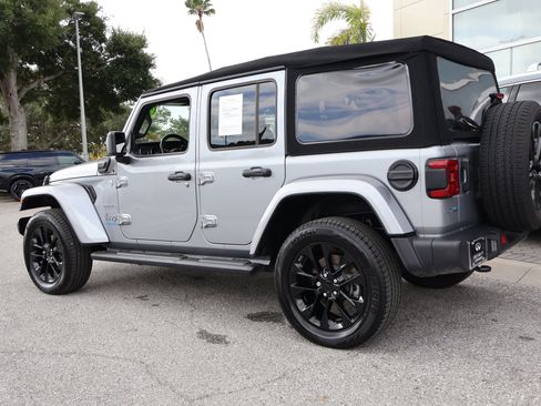 Used 2021 Jeep Wrangler Unlimited Sahara w/ Cold Weather Group image 6
