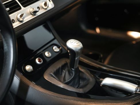 Used 2002 BMW Z8 RWD image 23