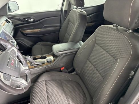 Used 2018 GMC Acadia SLE image 27