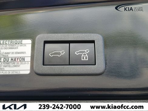 Used 2024 Toyota Corolla Cross AWD Hybrid w/ Convenience Package image 9
