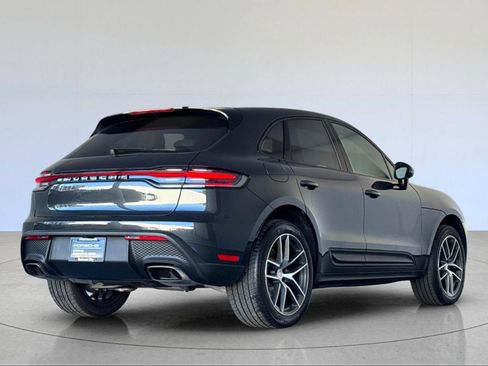 Certified 2026 Porsche Macan AWD/4WD image 8