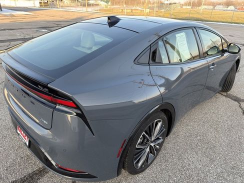 Used 2024 Toyota Prius Limited image 5