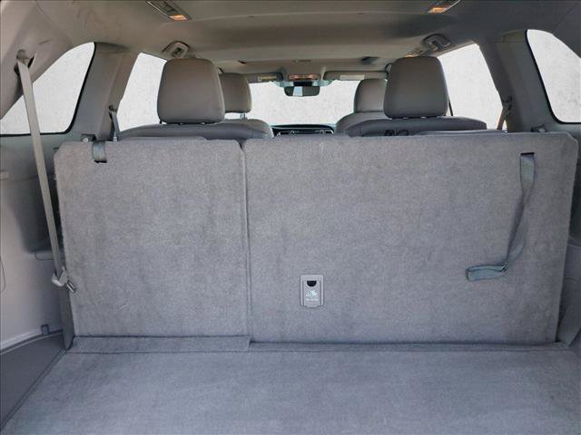 Used 2019 Toyota Highlander XLE FWD image 6