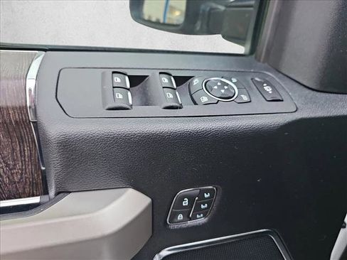 Used 2020 Ford F250 Lariat w/ Lariat Value Package image 19