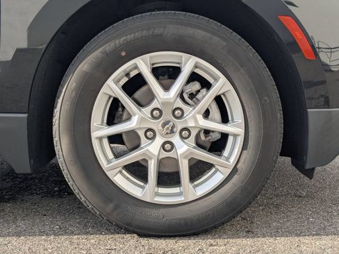 Certified 2023 Chevrolet Equinox LS w/ LS Convenience Package FWD image 12