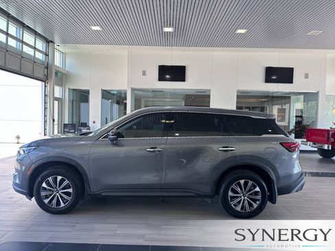 Certified 2024 INFINITI QX60 Pure FWD image 12