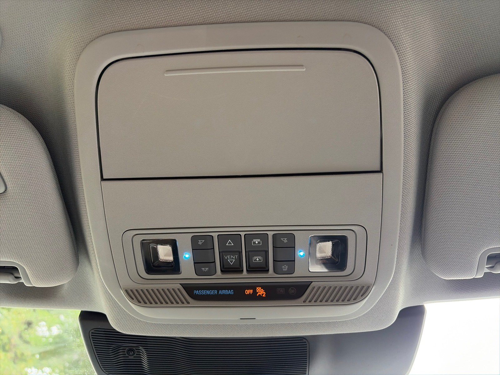 Used 2024 Ford Explorer XLT w/ Equipment Group 202A AWD/4WD image 30