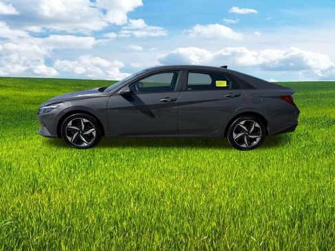 Used 2023 Hyundai Elantra SEL w/ Convenience Package image 8