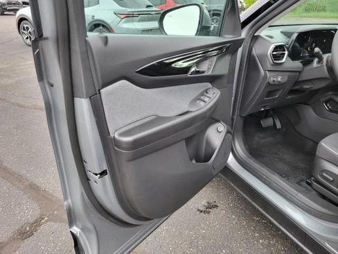 New 2026 Chevrolet TrailBlazer LT w/ Convenience Package AWD/4WD image 9