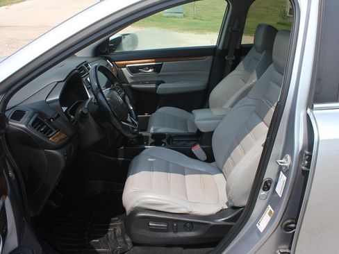 Used 2018 Honda CR-V Touring image 30