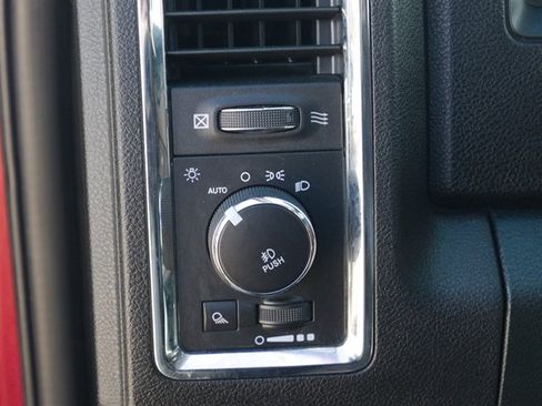 Used 2015 RAM 1500 Laramie w/ Convenience Group AWD/4WD image 17