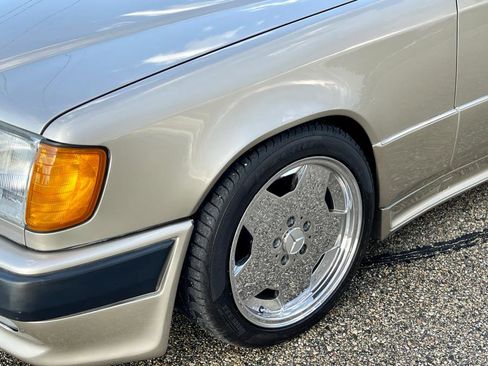 Used 1990 Mercedes-Benz 300 CE Coupe image 11