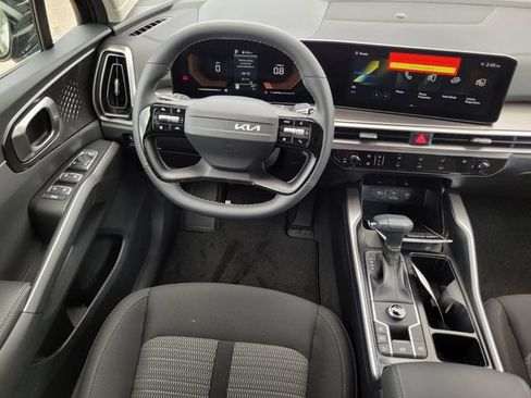 New 2026 Kia Sorento LX FWD image 12