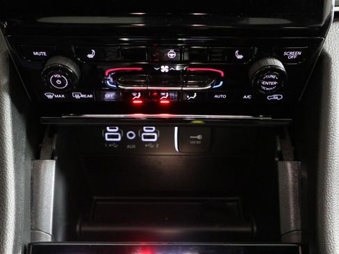New 2025 Jeep Grand Cherokee L Limited AWD/4WD image 28