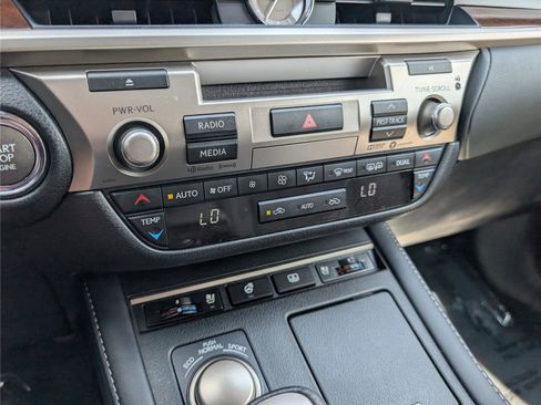 Used 2018 Lexus ES 350 w/ Luxury Package w/Wood Trim FWD image 28