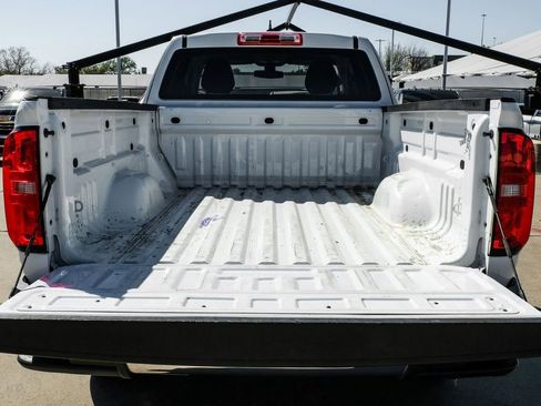 Used 2019 Chevrolet Colorado W/T RWD image 44