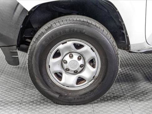 Used 2019 Toyota Tacoma SR image 29