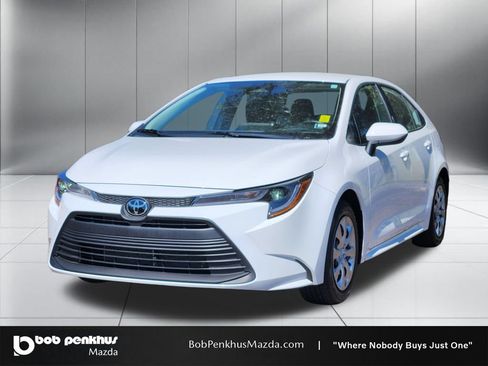 Used 2026 Toyota Corolla LE FWD image 23