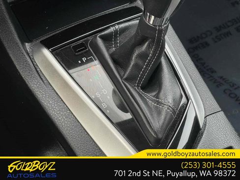 Used 2017 Toyota Corolla LE w/ Carpet Mat Package (TMS) FWD image 26