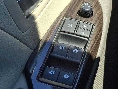 Used 2019 Toyota Sienna XLE AWD/4WD image 25