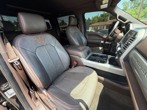 Used 2017 Ford F350 King Ranch w/ King Ranch Ultimate Package AWD/4WD image 4