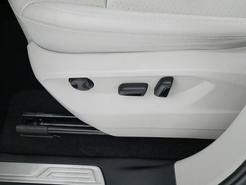 Used 2023 Volkswagen Atlas SE w/ Panoramic Sunroof Package image 20