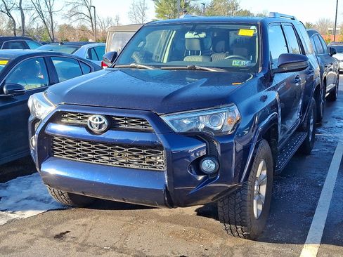 Used 2018 Toyota 4Runner SR5 image 5