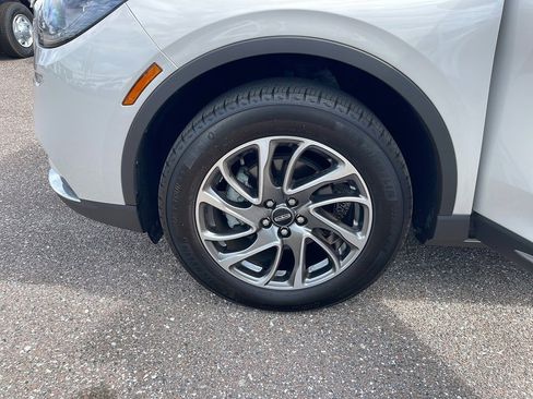 Used 2022 Lincoln Corsair Standard w/ Equipment Group 101A image 35